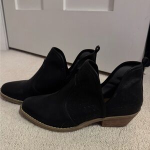 Black leather Report Boots